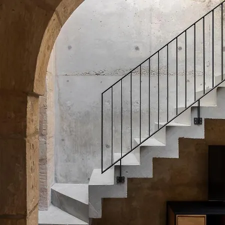 Numru 27 Expertly Restored Small House Of Character *