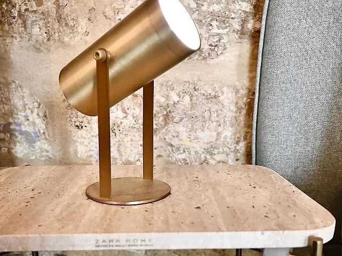 Numru 27 Expertly Restored Small House Of Character Apartament *