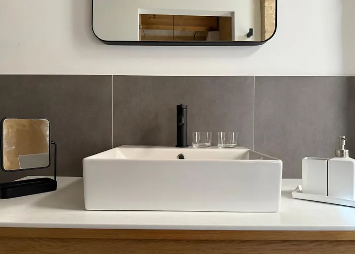 Numru 27 Expertly Restored Small House Of Character *