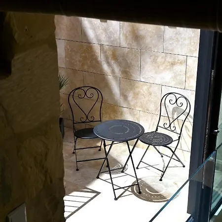 Numru 27 Expertly Restored Small House Of Character Cospicua