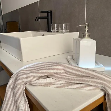 Numru 27 Expertly Restored Small House Of Character * Cospicua