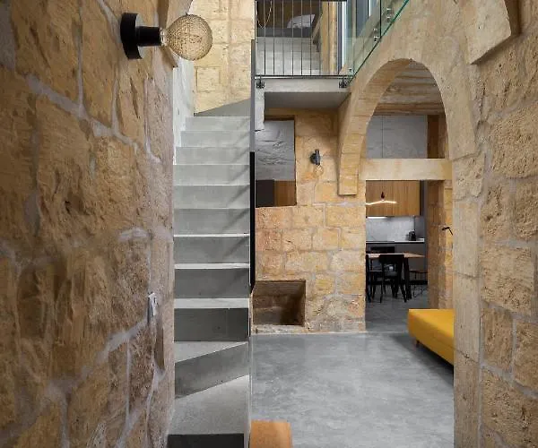 Numru 27 Expertly Restored Small House Of Character *